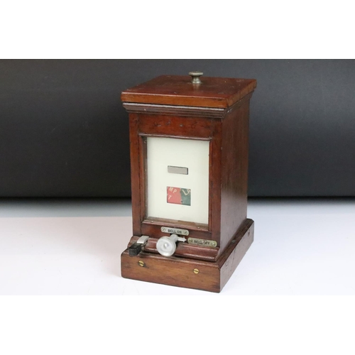 157 - Railwayana - A Mid 20th C mahogany cased lamp repeater, with bell on/off switch. Measures approx 25c... 