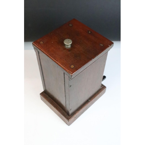 157 - Railwayana - A Mid 20th C mahogany cased lamp repeater, with bell on/off switch. Measures approx 25c... 