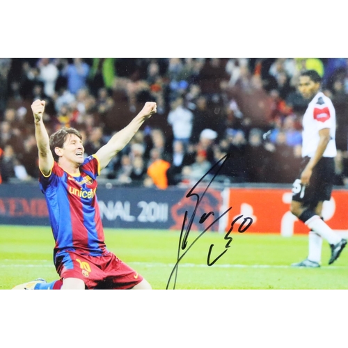 556 - Signed Lionel Messi Barcelona Football Club Photograph Display with certificate of authenticity from... 