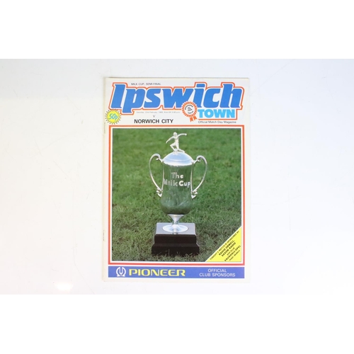 560 - Collection of Cup semi final football programmes mainly from the 1960s onwards. Comprises FA Cup, Le... 