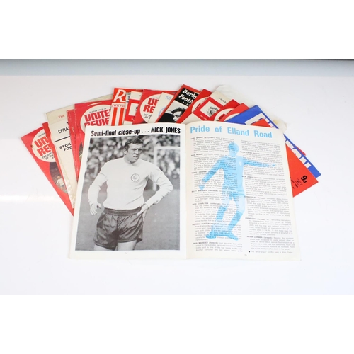 561 - Manchester United 1968-1975 collection of home and away football programmes. 202 different issues in... 