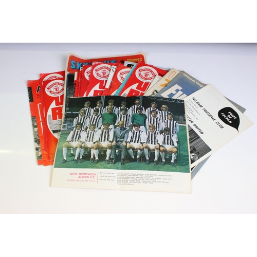 561 - Manchester United 1968-1975 collection of home and away football programmes. 202 different issues in... 