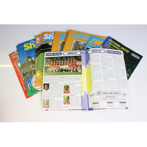 571 - 1940/50s mostly sub-standard Football programmes - 16 x 1940s mostly in poor condition, 40+ 1950s wh... 