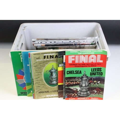 572 - Football Programmes - Complete run of FA Cup Final programmes from 1970 to 2005 including replays pl... 