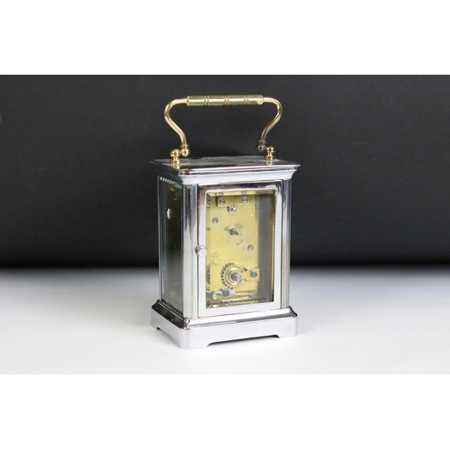 196 - An late 19th / early 20th century carriage clock, brassed cased with nickel plating, beveled glass p... 