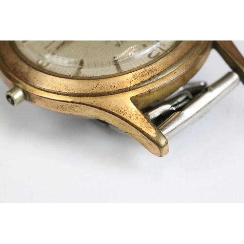 215 - A small collection of three vintage gents mechanical watches to include Geneva and Longines examples... 