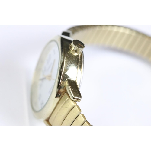 225 - A small collection of four gents and ladies wristwatches to include a 9ct gold cased gents Timor exa... 