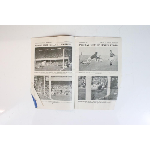 589 - Batch of approx. 56 football programmes from season 1953/4, London clubs feature heavily but also in... 