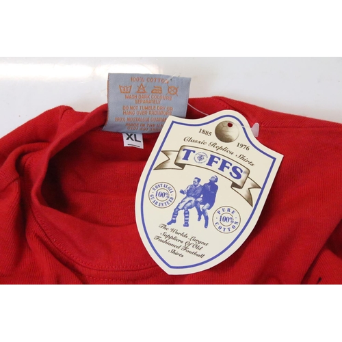 606 - England World Cup 1966 Classic Replica Shirt / Jersey signed by eleven members of the squad includin... 