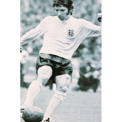 612 - England 1966 World Cup interest - Photographic Display of Alan Ball with signature below (with certi... 