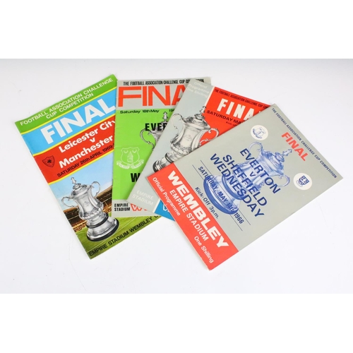 634 - Football Programmes - A run of 10 FA Cup Final programmes from 1960 to 1969, overall condition vg wi... 