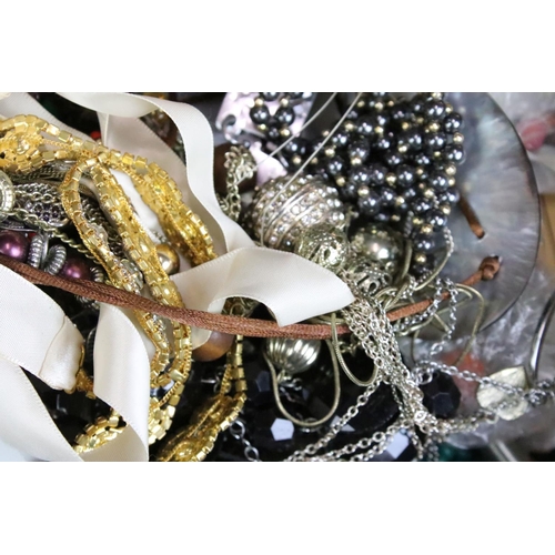 268 - A large collection of mainly contemporary costume jewellery to include necklaces, bracelets, rings..... 