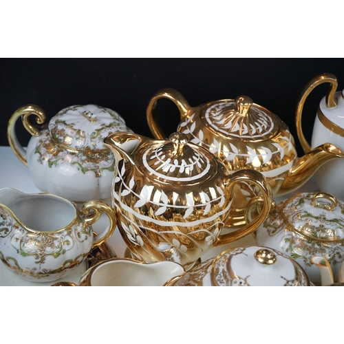 22 - Collection of mixed tea & coffee ware, featuring Art Deco examples, to include SNB of Japan (teapot,... 