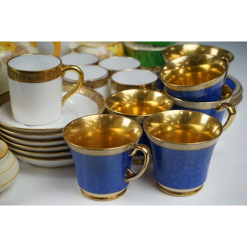 22 - Collection of mixed tea & coffee ware, featuring Art Deco examples, to include SNB of Japan (teapot,... 