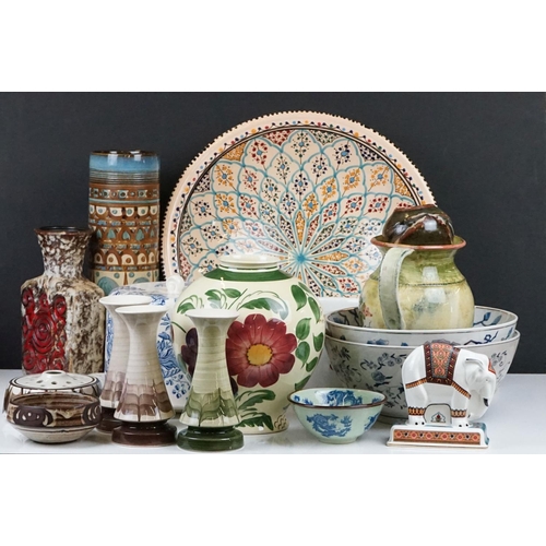 23 - Collection of mixed ceramics to include Denby, Jersey Pottery, Wade Heath, Crown Devon cheese dome, ... 