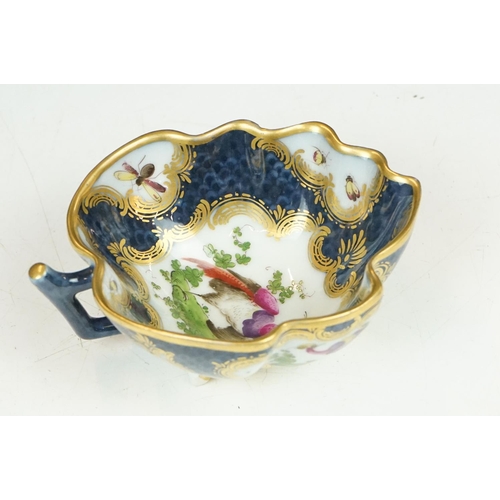 55 - Samson of Paris 19th century 'fancy birds' porcelain cup, approx 11.5cm wide