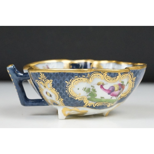 55 - Samson of Paris 19th century 'fancy birds' porcelain cup, approx 11.5cm wide