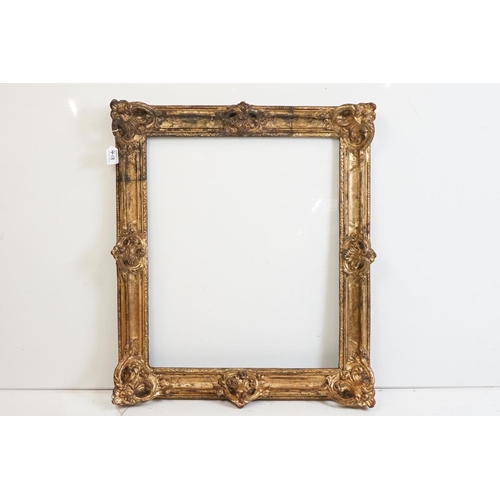 418 - Swept gilt picture frame, 66 x 77cm overall