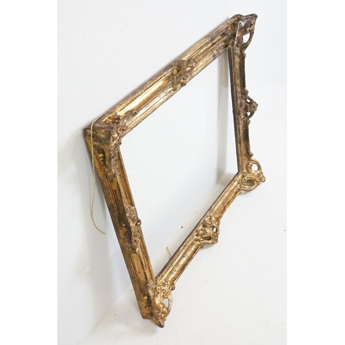 418 - Swept gilt picture frame, 66 x 77cm overall