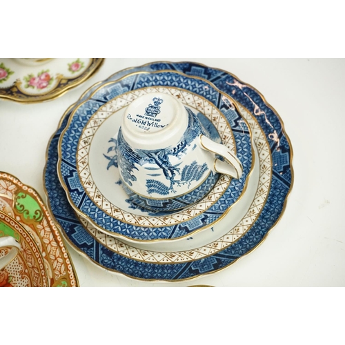 80 - Collection of 19th century onwards cups & saucers to include a Coalport cobalt blue 'Batwing' trio (... 