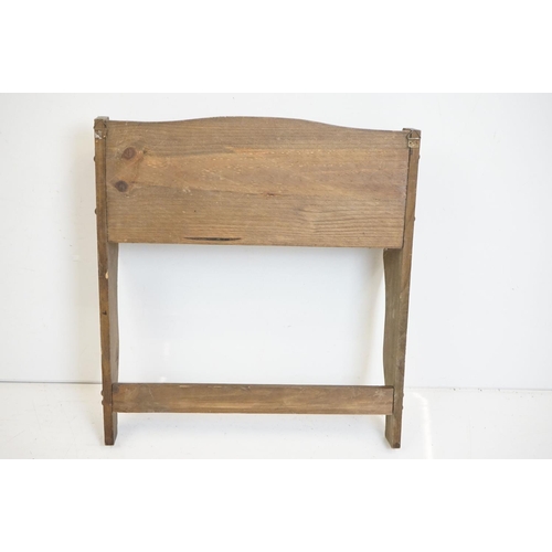 472 - Wooden Hanging Shelf and Rack with five peg hooks, 42cm wide x 46cm high