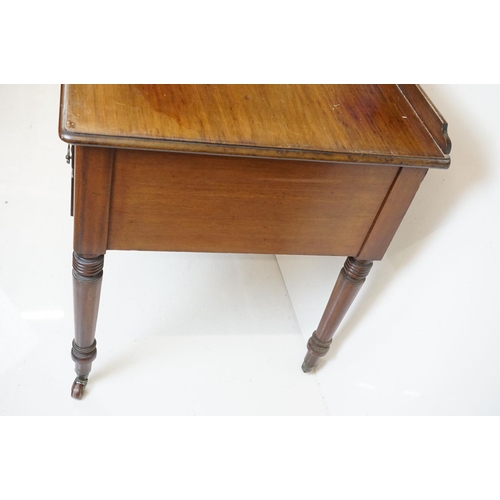 475 - 19th century Mahogany Writing Desk with an arrangement of four drawers flanking a central kneehole r... 