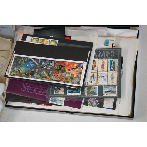 360 - A collection of mainly British and World stamps, mostly loose together with First Day Covers And Pre... 