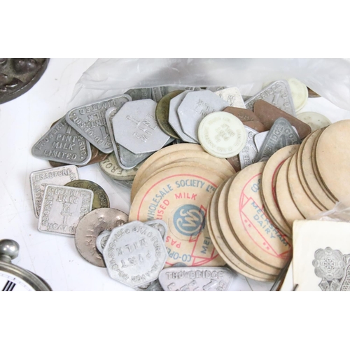 280 - A box of mixed collectables to include Banknotes, coins , pocket watches, tokens.....etc.