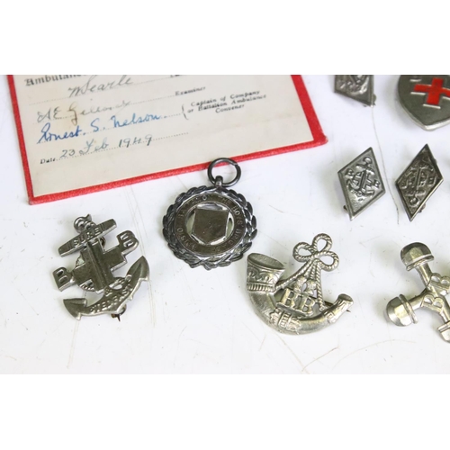 287 - Military items including badges, boys brigade etc.