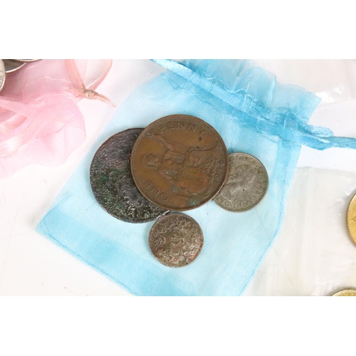 288 - A small collection of British and foreign coins together with a quantity of military buttons and cuf... 