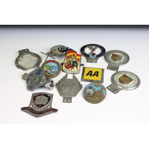 300 - A collection of car mascot badges to include AA, RAC, Devizes Road Safety Committee, Devizes and Dis... 