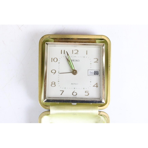 309 - Collection of vintage alarm clocks.