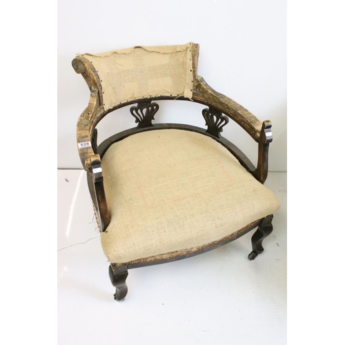 528 - Early 20th century Country House style Armchair with carved oak frame, in need of re-upholstery, 74c... 