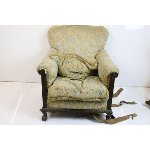 528 - Early 20th century Country House style Armchair with carved oak frame, in need of re-upholstery, 74c... 