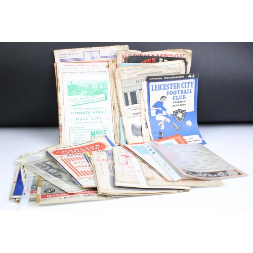 626 - 1950s football programmes approx 90 x, with a few 1940s noted, condition is ok but a few are distres... 