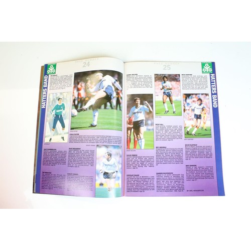 575 - Football Programmes - A complete run of 40 League Cup Final programmes from 1986 onwards including t... 