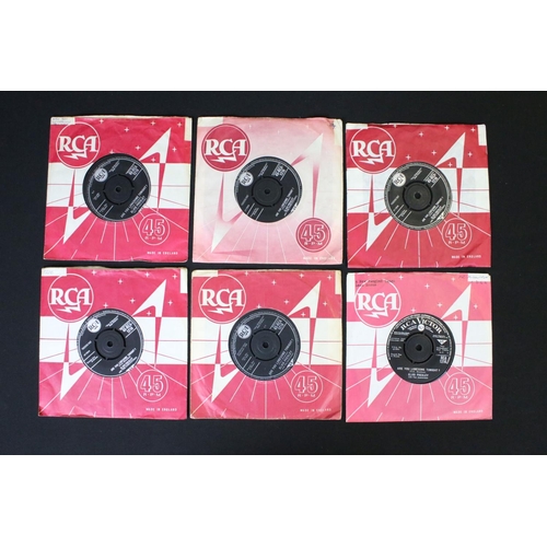 201 - Vinyl - Over 150 Elvis Presley UK pressing 7” singles on the RCA silver / black labels, including ma... 