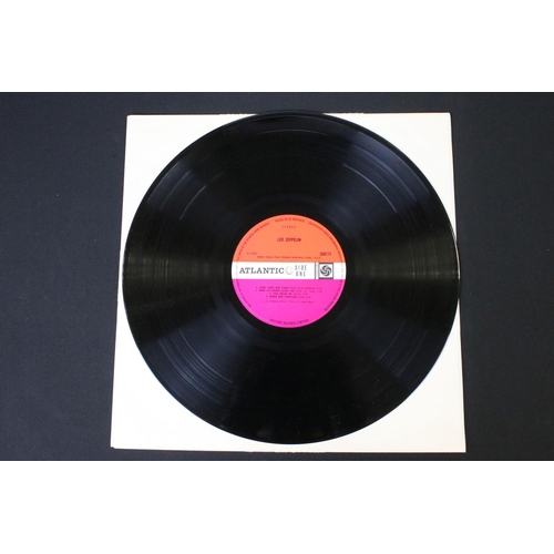 106 - Vinyl - Led Zeppelin self titled. UK pressing, plum labels, Warner Bros / 7 Arts publishing credit, ... 