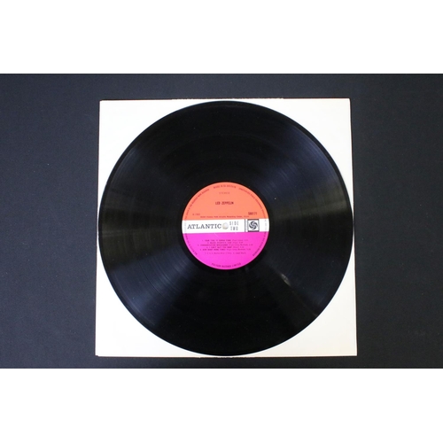 106 - Vinyl - Led Zeppelin self titled. UK pressing, plum labels, Warner Bros / 7 Arts publishing credit, ... 