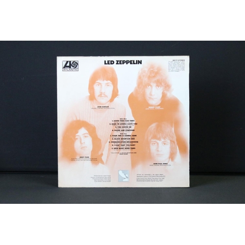 106 - Vinyl - Led Zeppelin self titled. UK pressing, plum labels, Warner Bros / 7 Arts publishing credit, ... 