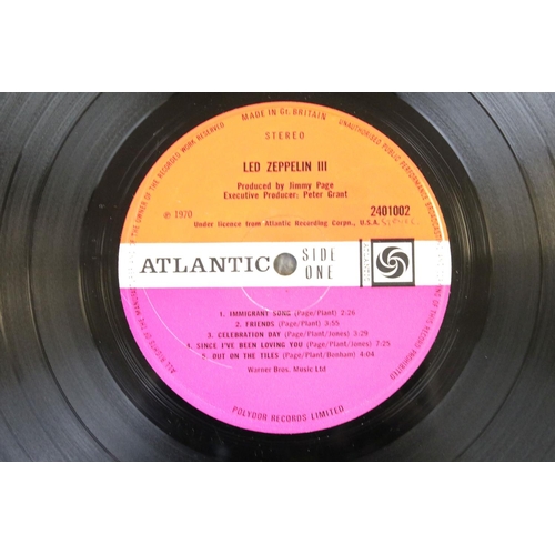 108 - Vinyl - Led Zeppelin - III LP on Atlantic Records 2401002. Original UK 1st pressing, plum labels. Fu... 