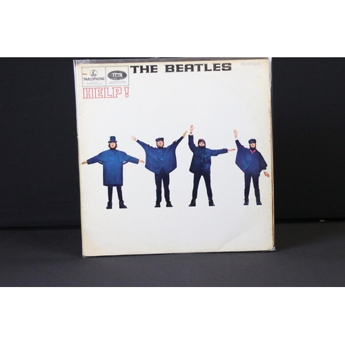 148 - Vinyl - 16 Beatles & members LPs to include Sgt Pepper pic disc, White Album,  Beatles For Sale, Hel... 