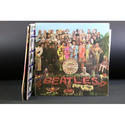 264 - Vinyl - 4 albums to include 3 albums by The Beatles, Sgt. Pepper’s Lonely Hearts Club Band (Mono 1st... 