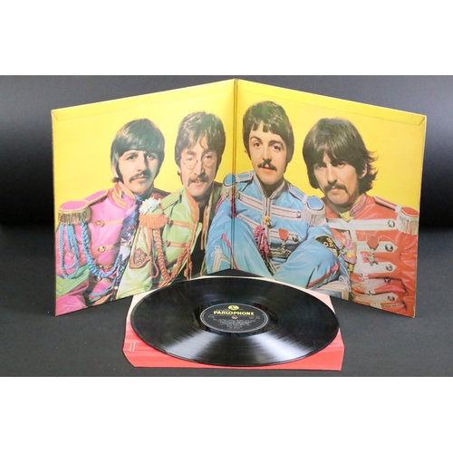 275 - Vinyl - 7 Beatles LPs to include Abbey Road (misaligned Apple), Sgt Pepper (original mono with flame... 