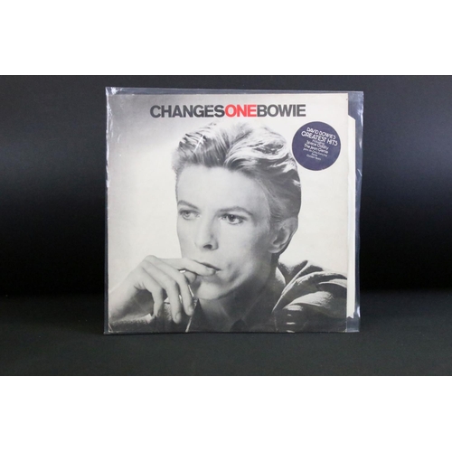 263 - Vinyl - 5 David Bowie LPs to include Heroes (with insert), Changes One, Scary Monsters (printed inne... 