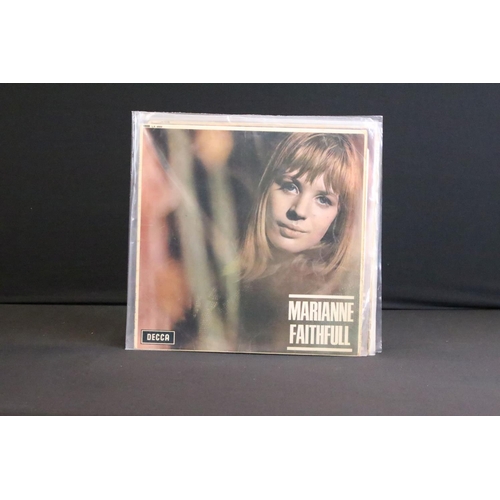 187 - Vinyl - 31 LPs by female artists to include Marianne Faithful x 2, Mary Hopkin (2 on Apple), Jackie ... 