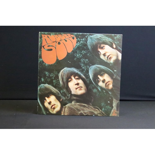 349 - Vinyl - 17 The Beatles LPs to include Please Please Me, Rubber Soul, Abbey Road, Yellow Submarine, W... 