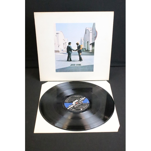 375 - Vinyl - 4 Pink Floyd LPs to include Dark Side Of The Moon (no inserts), Relics, Wish You Were Here (... 