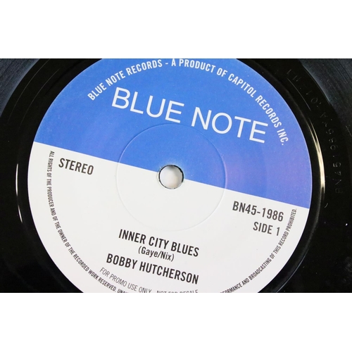 484 - Vinyl - 4 UK pressing singles on Blue Note Records to include: Baby Hutcherson / Gerald Wilson - 3 c... 