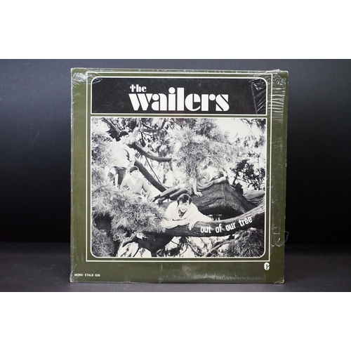 52 - Vinyl - The Wailers - Out Of Our Tree. Original USA 1965 Mono Monarch pressing. Etiquette records EY... 